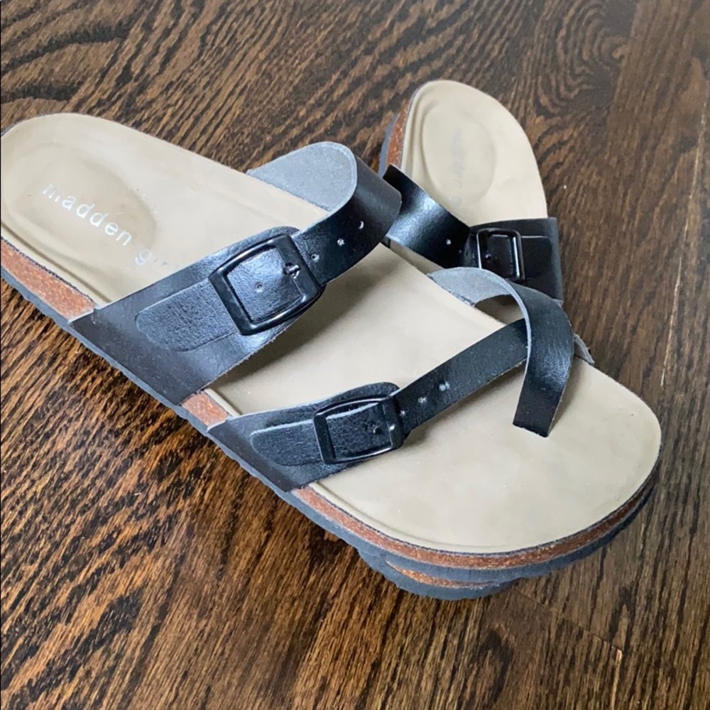 Sandals - Picture 2 of 3
